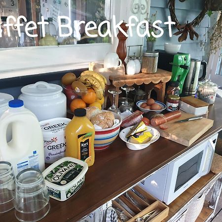 Cabins On Tudor Bed & Breakfast موتويكا المظهر الخارجي الصورة
