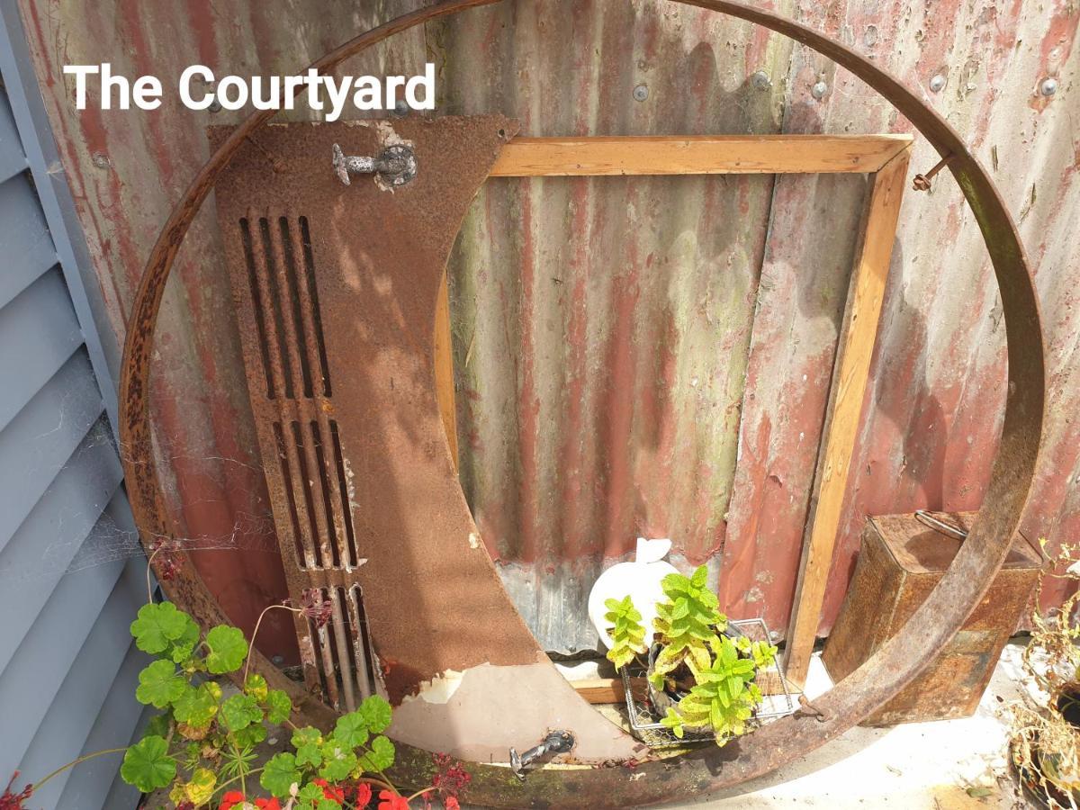 Cabins On Tudor Bed & Breakfast موتويكا المظهر الخارجي الصورة