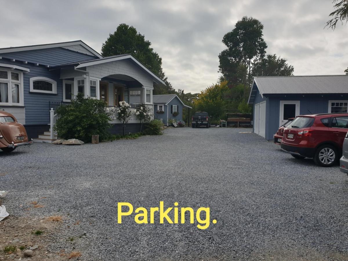 Cabins On Tudor Bed & Breakfast موتويكا المظهر الخارجي الصورة