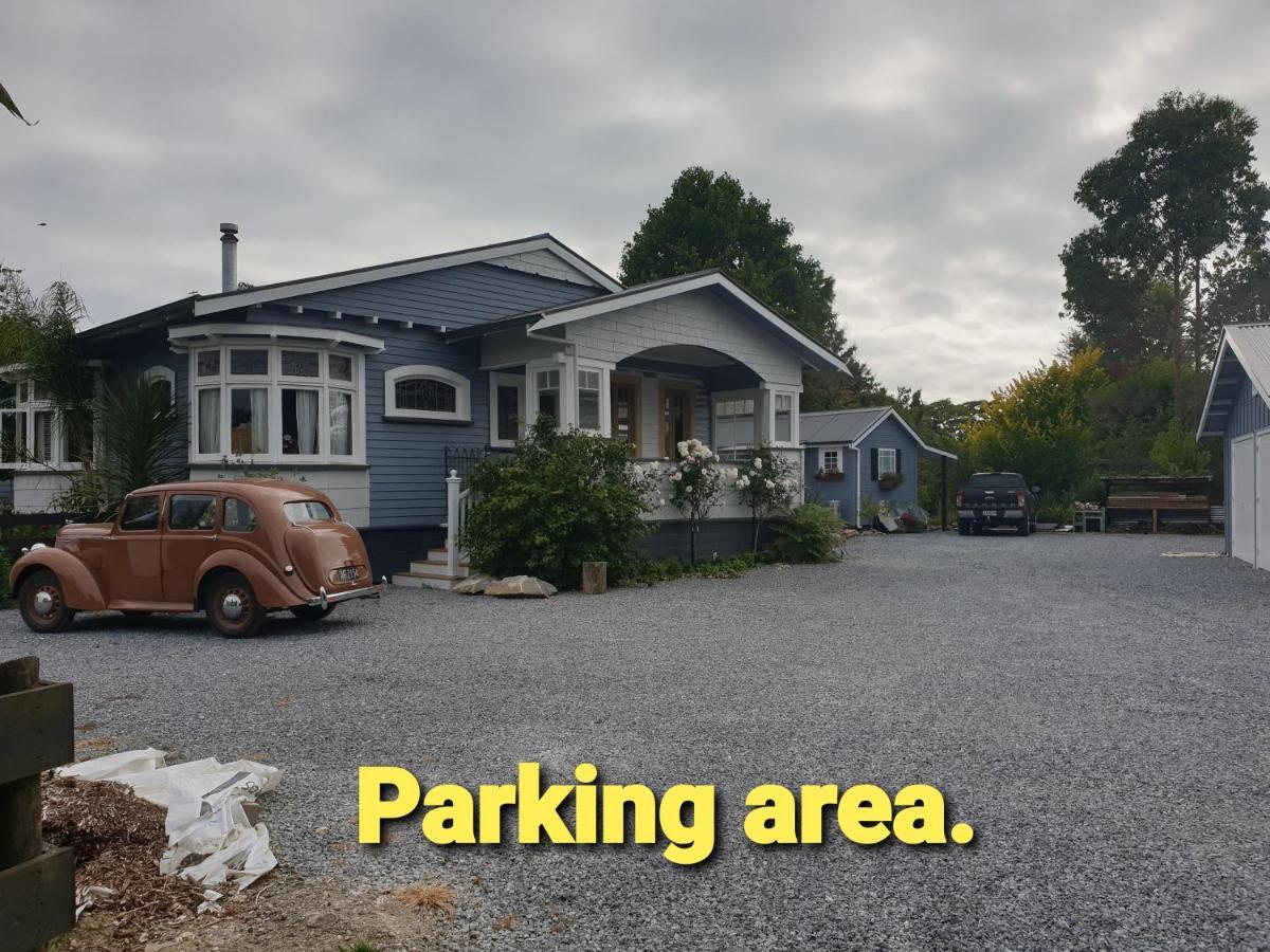 Cabins On Tudor Bed & Breakfast موتويكا المظهر الخارجي الصورة