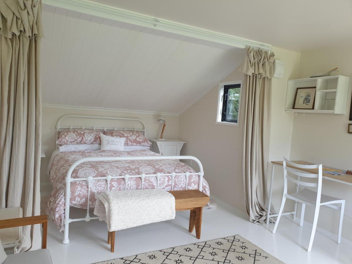 Cabins On Tudor Bed & Breakfast موتويكا المظهر الخارجي الصورة