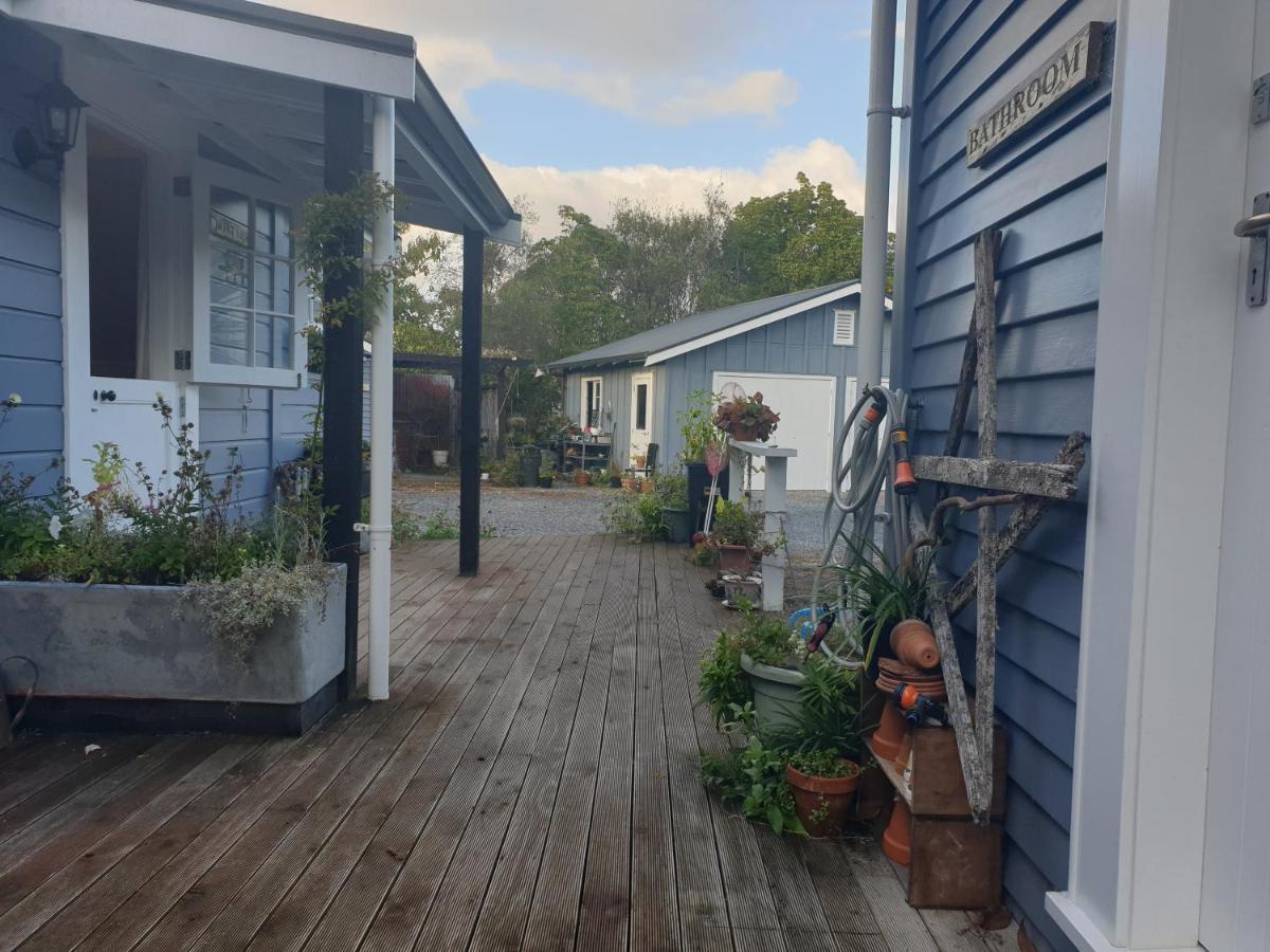 Cabins On Tudor Bed & Breakfast موتويكا المظهر الخارجي الصورة