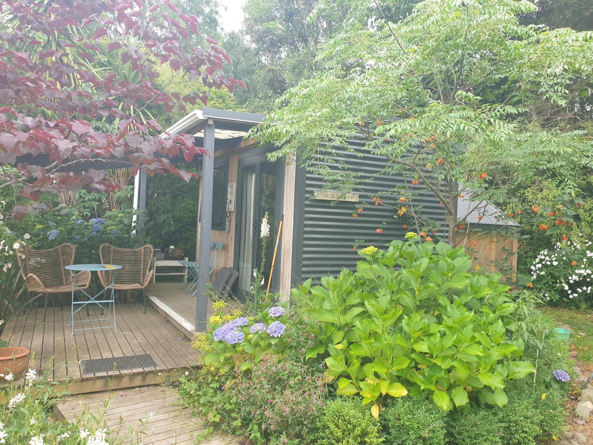 Cabins On Tudor Bed & Breakfast موتويكا المظهر الخارجي الصورة
